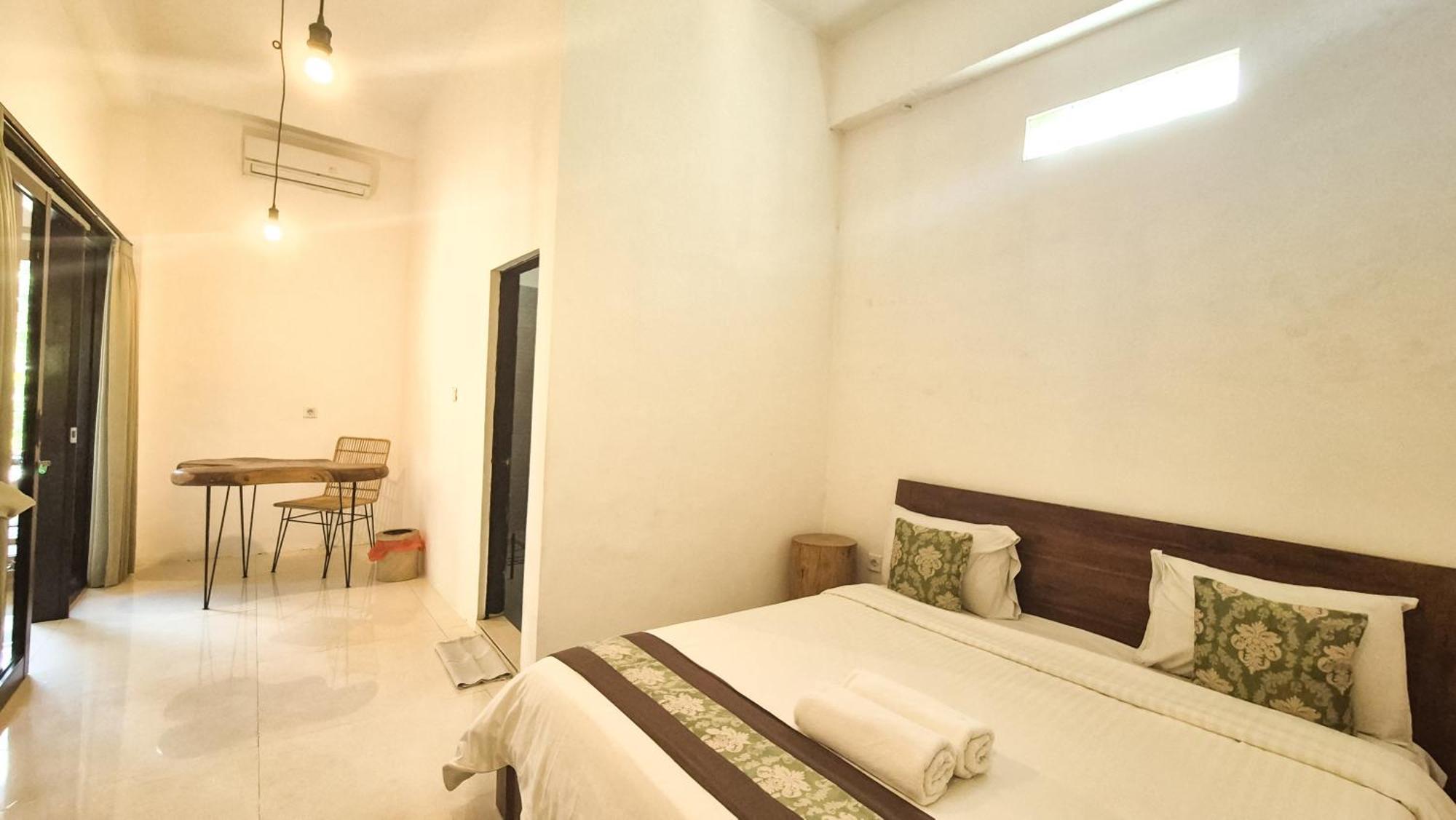 Hotel The Paica Denpasar Esterno foto
