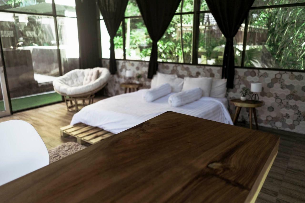 Hotel The Paica Denpasar Esterno foto